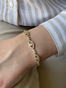 Göz Detaylı Taşlı Bileklik